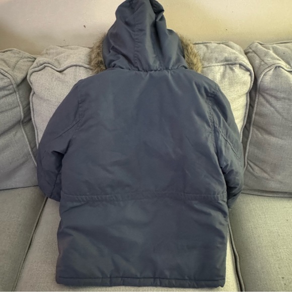 Carter’s Gray Insulated Winter Coat Size 5/6 - Picture 7 of 7